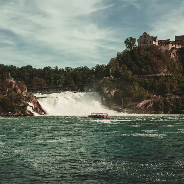 Schaffhausen Rheinfall in Schaffhausen: Die Stadt gehört zum Einzugsgebiet der Putzhilfe der Hausfeen GmbH.